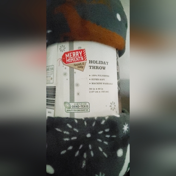 Merry Moments Holiday Throw 50 in x 60 in Tree's & Snow Brand New - Picture 2 of 4